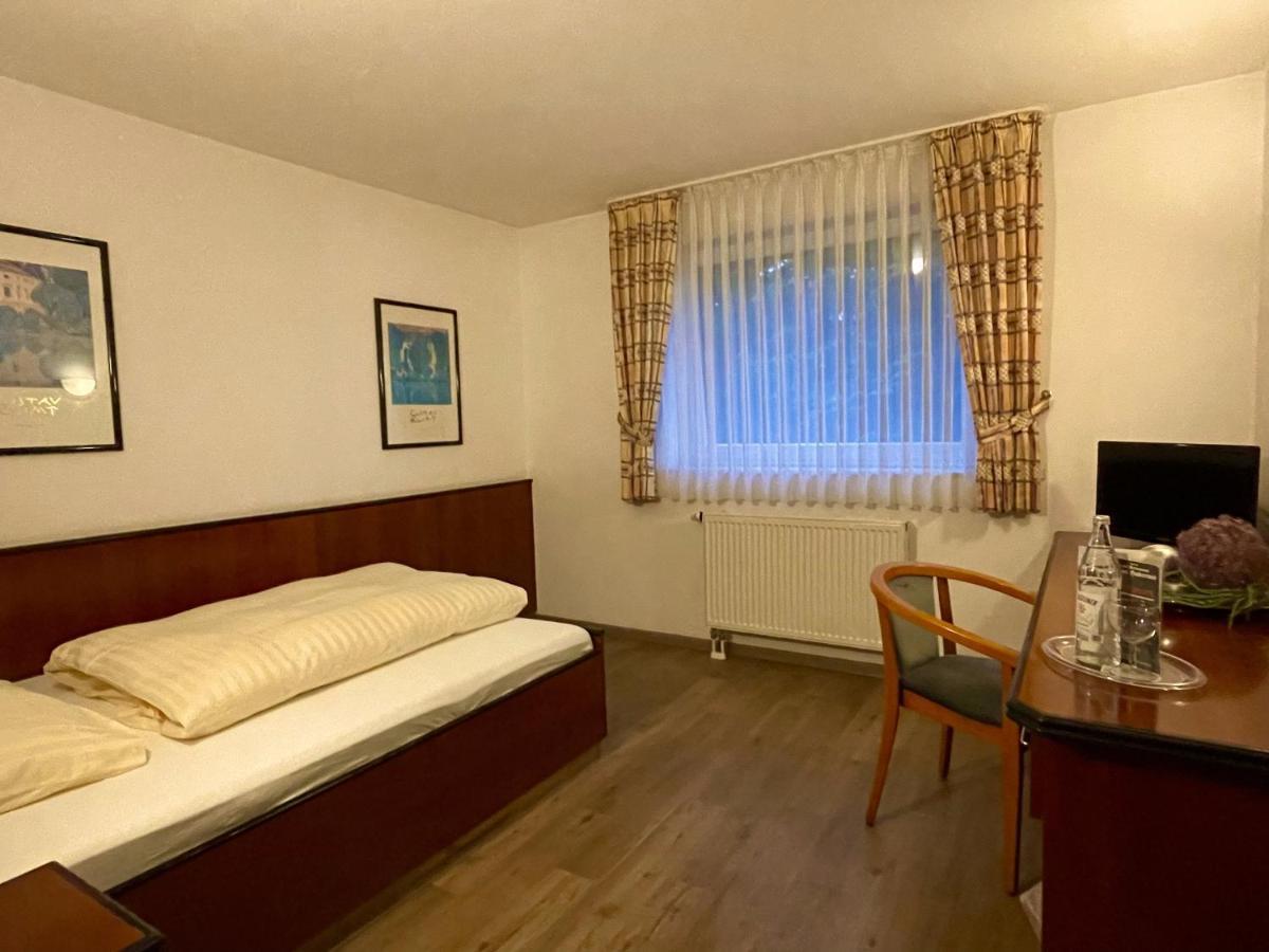 Hotel Haus Hubertus Elsdorf المظهر الخارجي الصورة