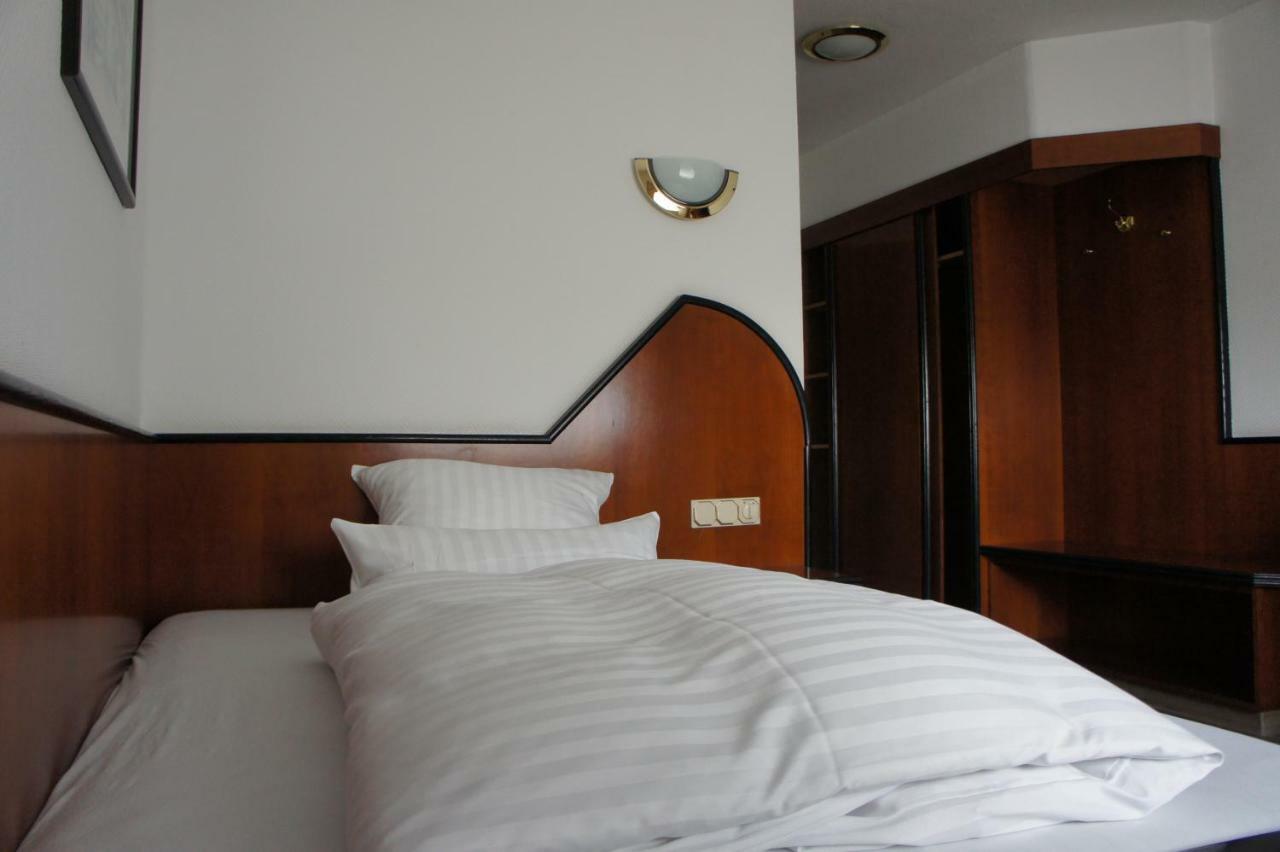 Hotel Haus Hubertus Elsdorf المظهر الخارجي الصورة